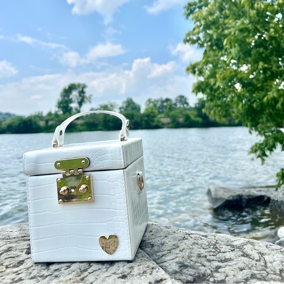 Crossbody bag - Picture 2 of 2